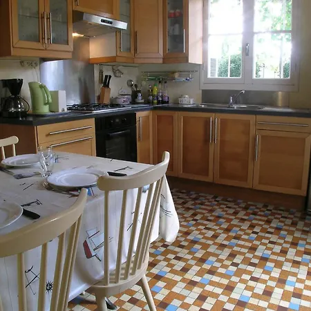 2 Bedroom Awesome In Talmont De St, Hilaire *