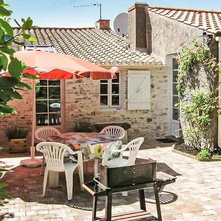 Tatil Evi 2 Bedroom Awesome In Talmont De St, Hilaire Saint-Hilaire-de-Talmont